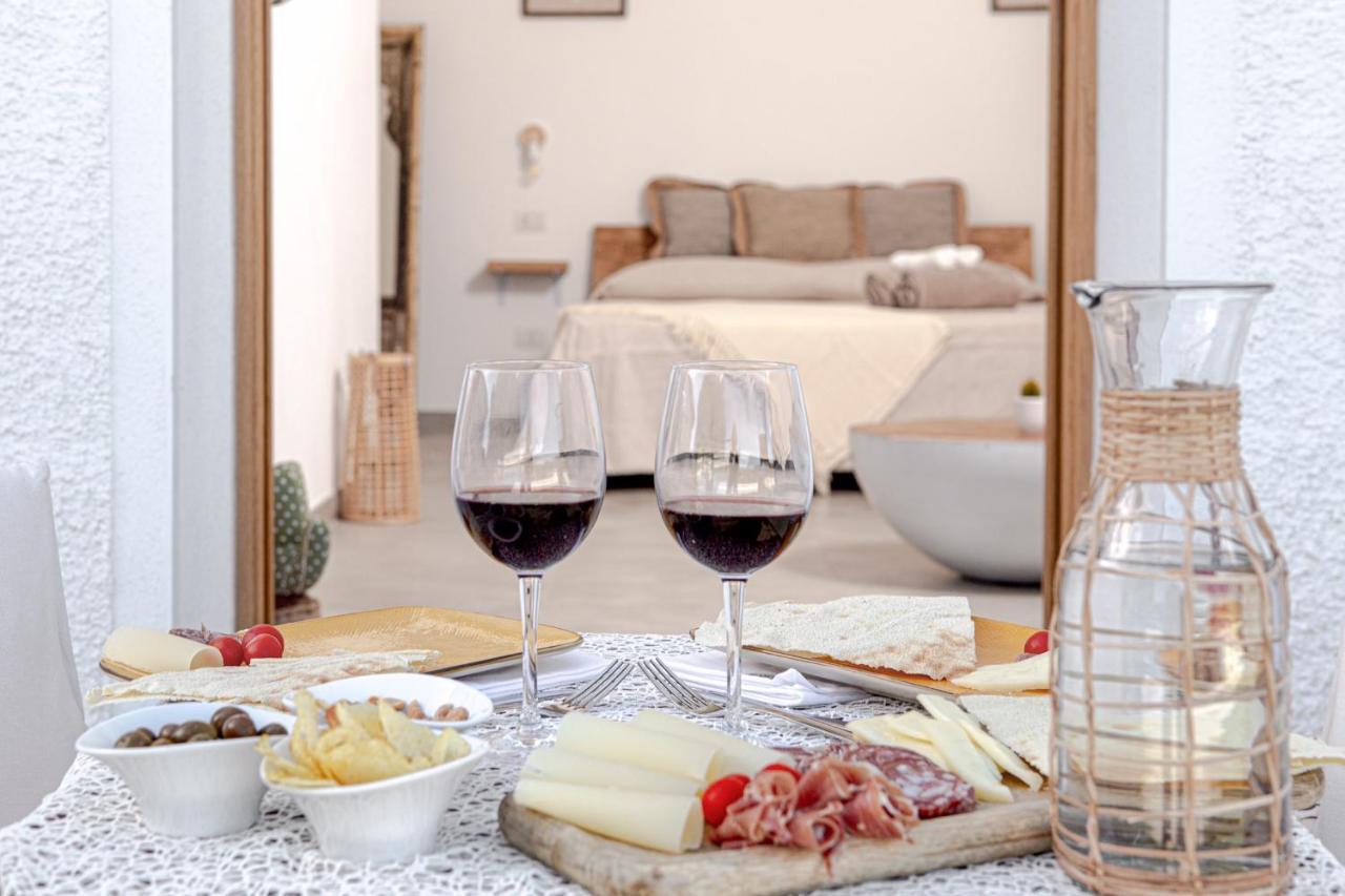La Casa Di Memmi Suites & Rooms Санта Тереза Галура Екстериор снимка