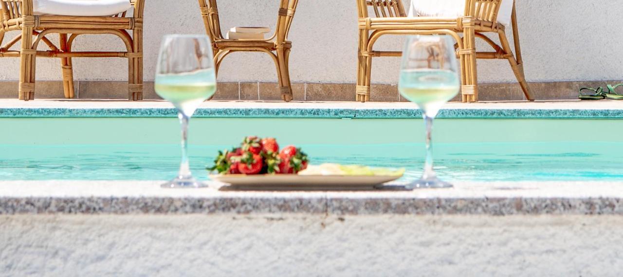 La Casa Di Memmi Suites & Rooms Санта Тереза Галура Екстериор снимка